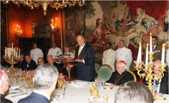 Juan Carlos I Roma cena canonizaciones 2014