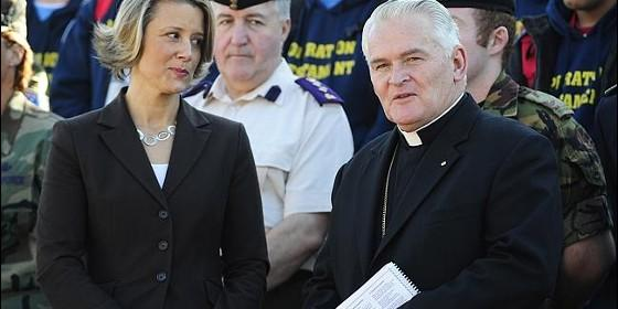 Max Davis obispo castrense Australia abusos 2014