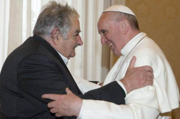 Mujica Uruguay con Bergoglio