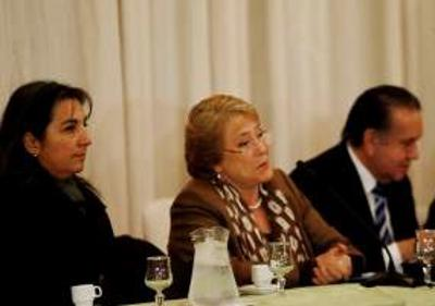 Bachelet con evangélicos Chile 2013