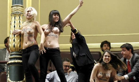 aborto activistas Femen Congreso 2013