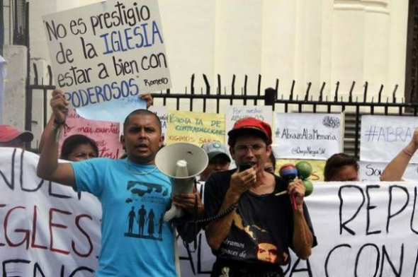 protesta cierre archivo El Salvador