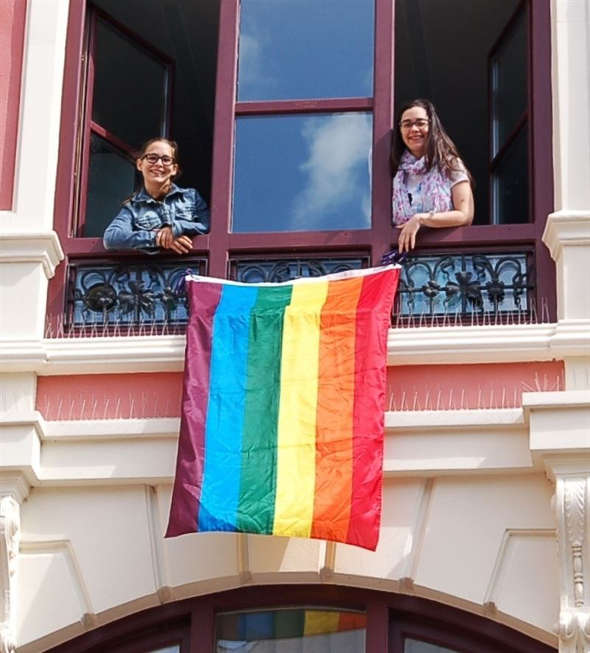 orgullo gay balcón 2014