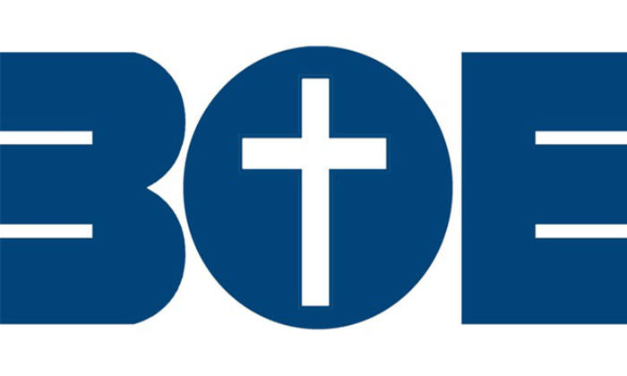 Versión satírica del logotipo del BOE con un crucifijo en el hueco de la letra "o"