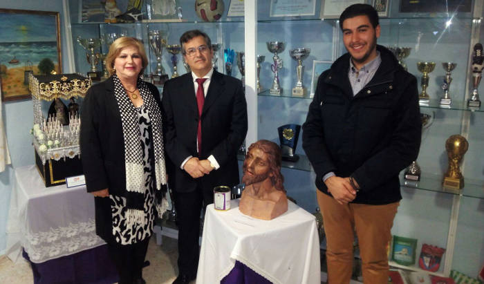 alcalde Isla Cristina exposicion cofrade 2016
