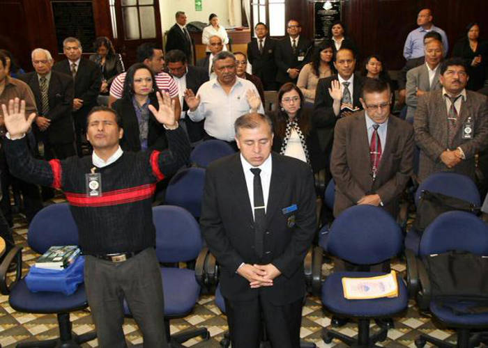 Acto religioso en el Congreso de Guatemala