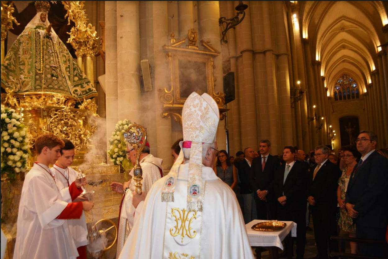 El presidente de Castilla-La Mancha y otras autoridades asisten en ...