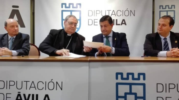 Firma del convenio entre Diputación y Obispado de Ávila para restaruar iglesias en 2019