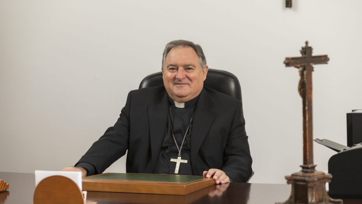 José Mazuelos, en su despacho diocesano