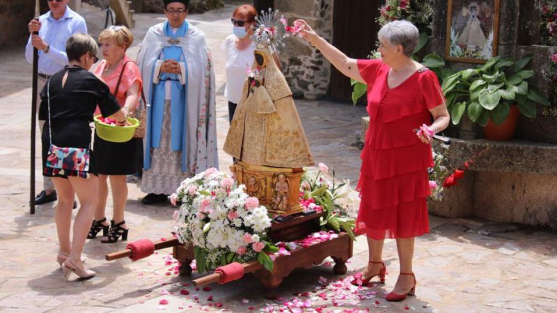 Veneración a la Virgen de Guadalupe en Requejo. | A. S.