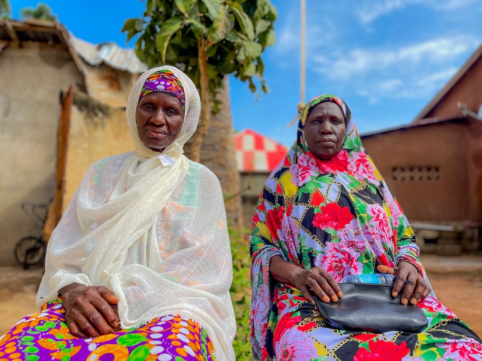 Sainey y Sarjo Bojang, víctimas de la caza de brujas en Gambia, padecen graves problemas de salud desde que fueron retenidas en 2009.ROHEY CHAM