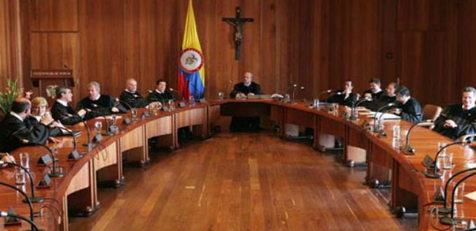 crucifijo en la corte constitucional colombia