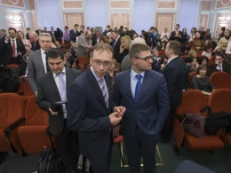 Miembros de los testigos de Jehová en una corte de Moscú, Rusia. En 2017, Rusia prohibió a los testigos de Jehová operar en el país y los denominó como un grupo extremista.Ivan Sekretarev /