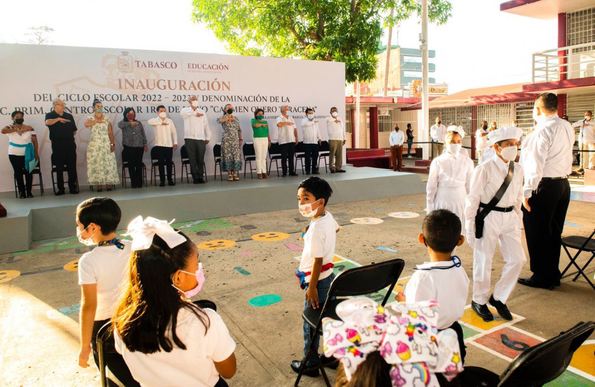 Acto de inauguración del ciclo escolar 2022-2023 en Tabasco (México)