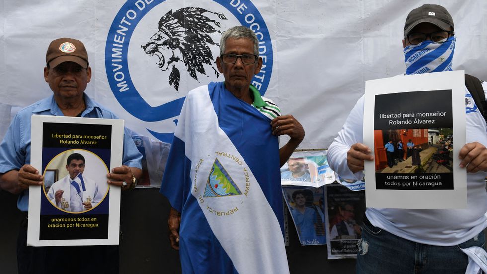 Protesta por la detención del obispo Rolando Álvarez ante la Embajada de Nicaragua en Costa Rica.OSCAR NAVARRETE