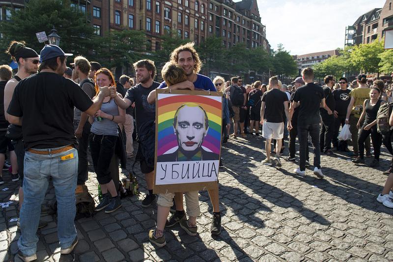 Manifestación de apoyo a los activistas LGTBIQ+ de Rusia en Hamburgo en 2017. Álvaro Minguito