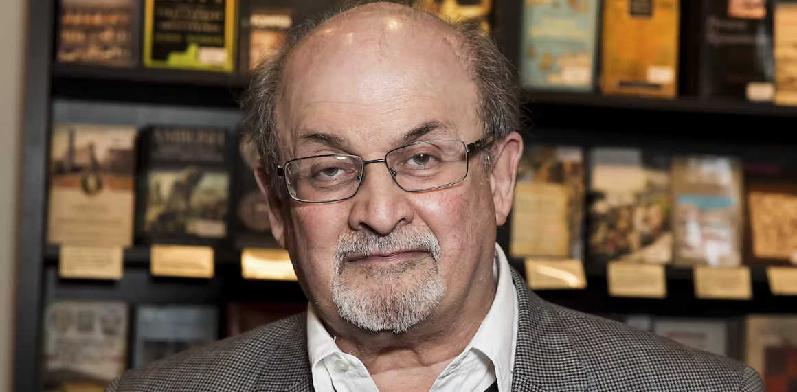 El escritor Salman Rushdie fotografiado en Londres en 2017. Grant Pollard / AP