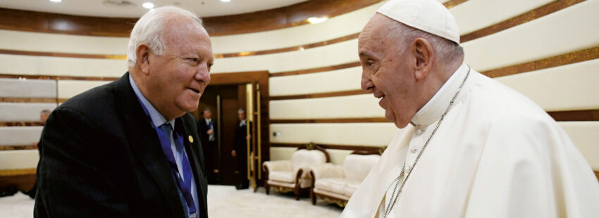 El Alto Representante de Naciones Unidas para la Alianza de Civilizaciones Miguel Ángel Moratinos con el papa Francisco