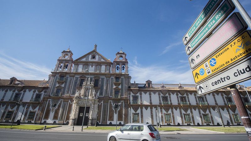 Sede de la Diputación de Córdoba, con la iglesia de la Merced