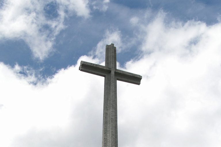 Cruz del Valle de Cuelgamuros. -Wikipedia Commons