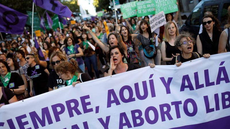 Manifestación en Madrid por el Día Internacional por la Despenalización del Aborto. David Fernandez / EFE