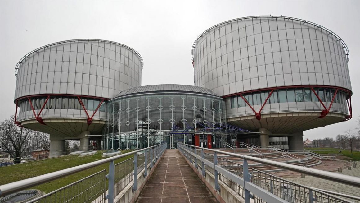 Vista exterior del edificio del Tribunal Europeo de Derechos Humanos (TEDH) en Estrasburgo, Francia. EFE/EPA/RONALD WITTEK
