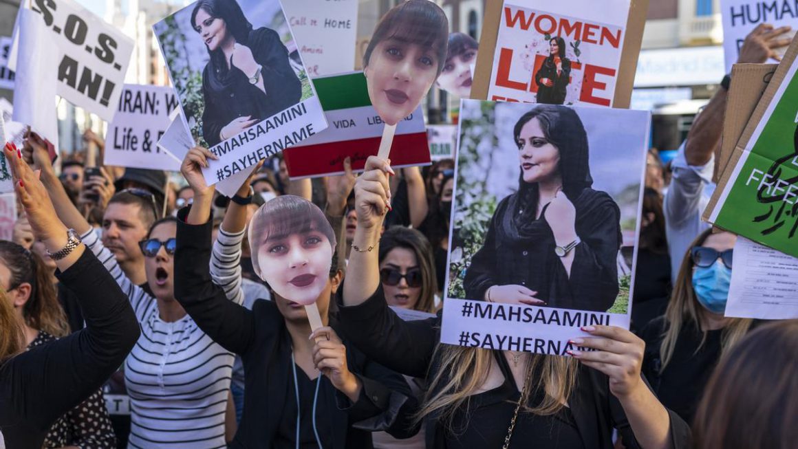 Manifestación en Madrid en solidaridad con las mujeres de Irán / Ana Beltrán