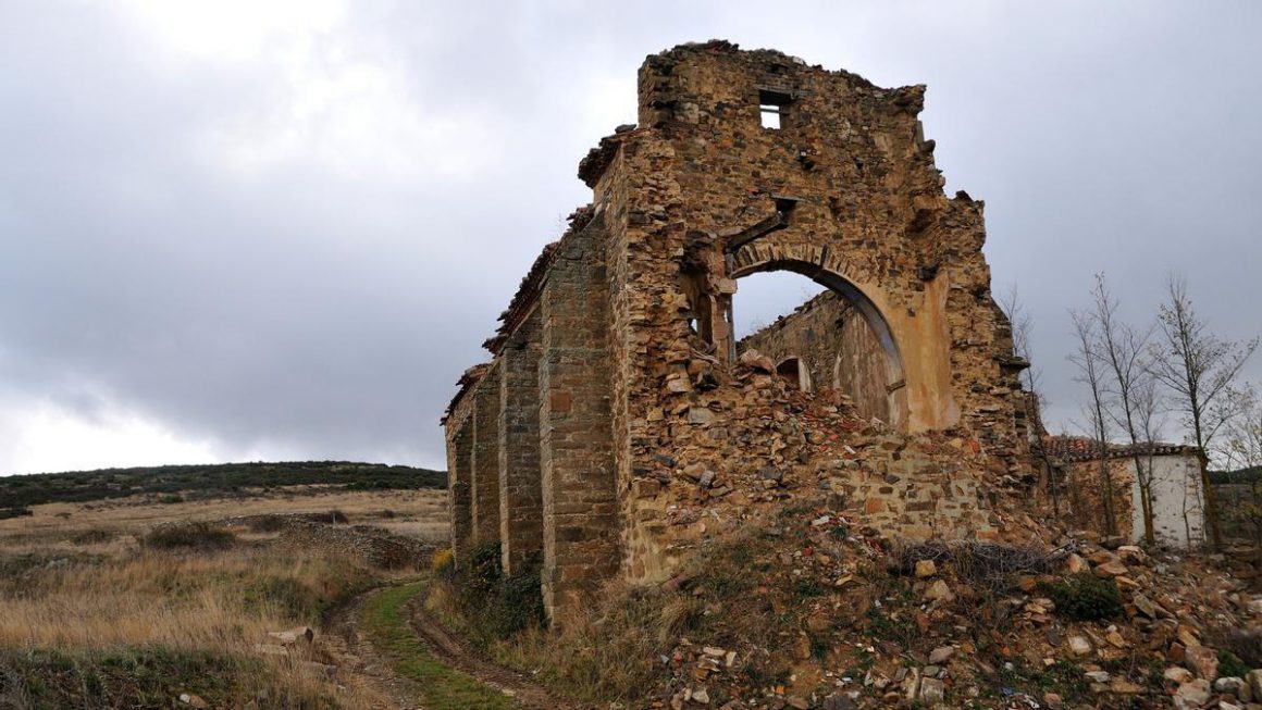La iglesia de San Bartolomé, en Sarnago (Soria), hoy en ruinas Asociación Sarnago