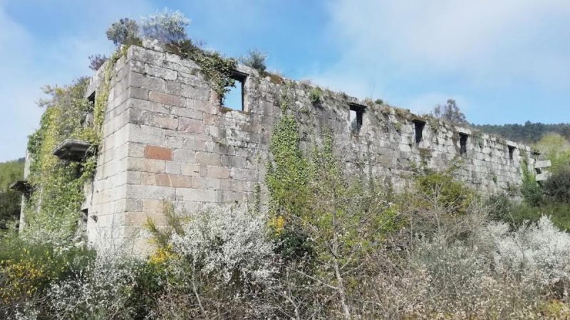 Ruinas del monasterio de Santa Comba de Naves, en Ourense / Google Street View