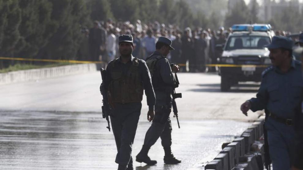 La policía de Afganistán acordona la zona tras el atentado en Kabul en una imagen de archivo.EFE