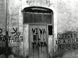 Ataque con pintadas a la iglesia bautista de Figueres en el año 1948 Archivo Gráfico Documental Evangélico (AGDE) de Barcelona
