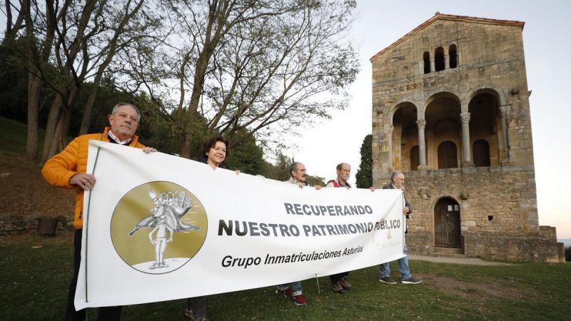 Protesta junto a Santa María del Naranco. Luisma Murias