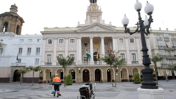 La fachada del Ayuntamiento de Cádiz. / Fito Carreto