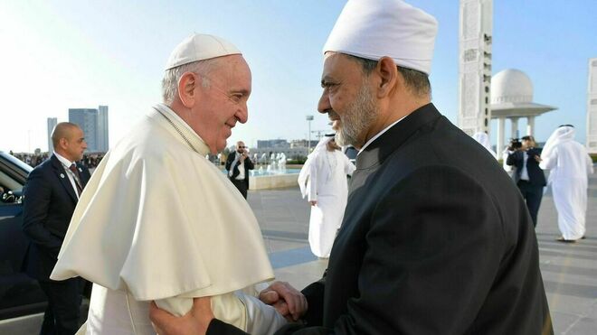 El Papa Francisco, con el imán de Al-Azhar