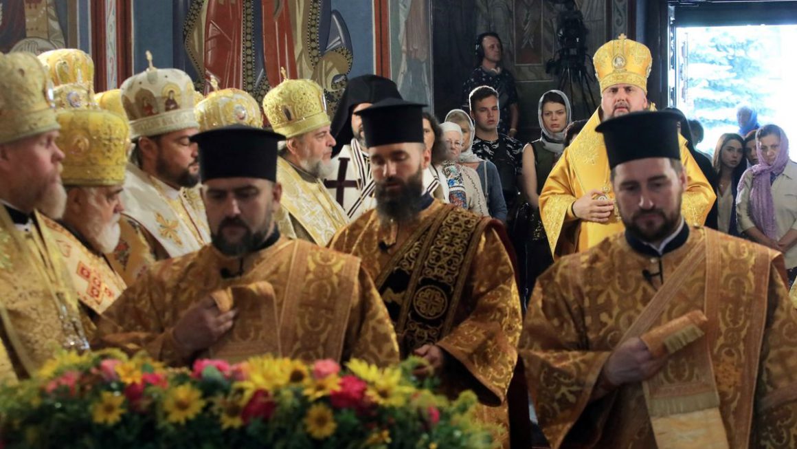 Ceremonia en Iglesia Ortodoxa de Ucrania.