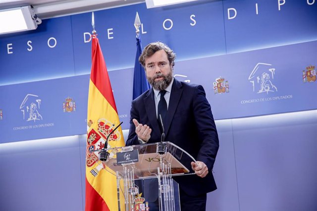 El portavoz de Vox en el Congreso, Iván Espinosa de los Monteros, durante una rueda de prensa, en el Congreso de los Diputados, a 17 de enero de 2023, en Madrid (España). - Carlos Luján - Europa Press