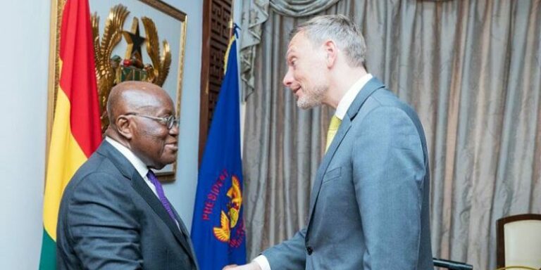 Fuentes: Rebelión [Imagen: El presidente de Ghana, Akufo-Addo welcoming y el ministro de Finanzas de Alemania Christian Lindner]