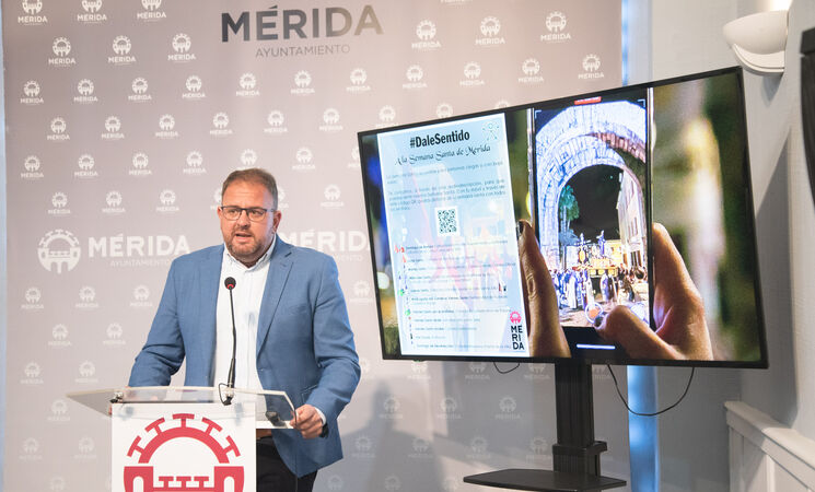 El alcalde de Mérida, Osuna, en un momento de la presentación. Foto: Ayuntamiento de Mérida.
