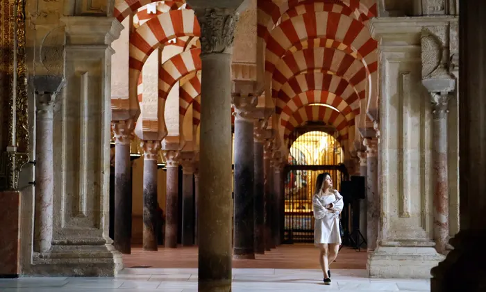 La mezquita-catedral de Córdoba, "expresión arquitectónica de la compleja e intrincada historia de Europa". Fotografía: SALAS/EPA