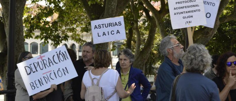 Una de las manifestaciones de Asturias Laica, en una imagen de archivo. CLARA FERNANDEZ