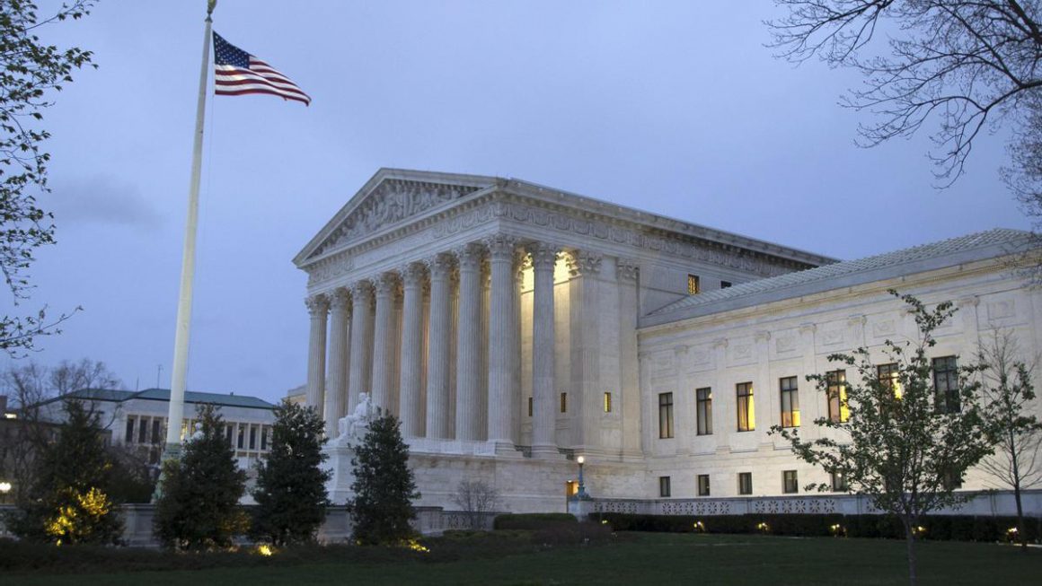 Vista del edificio del Tribunal Supremo estadounidense en Washington DC, en una fotografía de archivo. EFE/Michael Reynolds