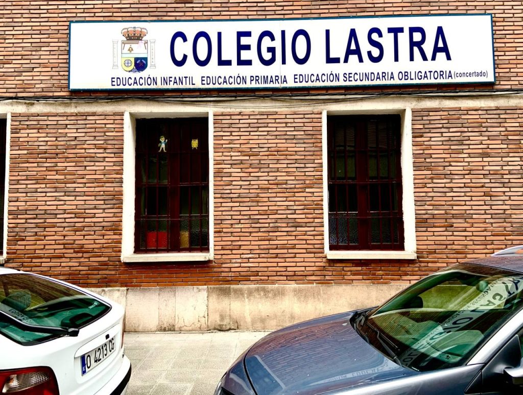 Colegio Lastra, Mieres. Foto: Iván G. Huerta