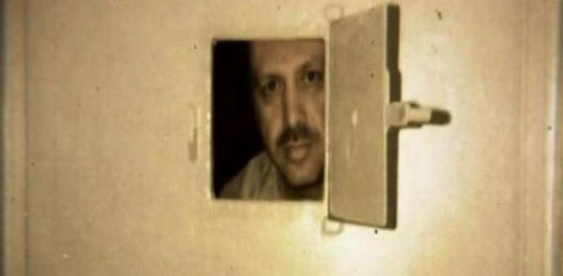 Erdoğan, en prisión de Pınarhisar en 1998