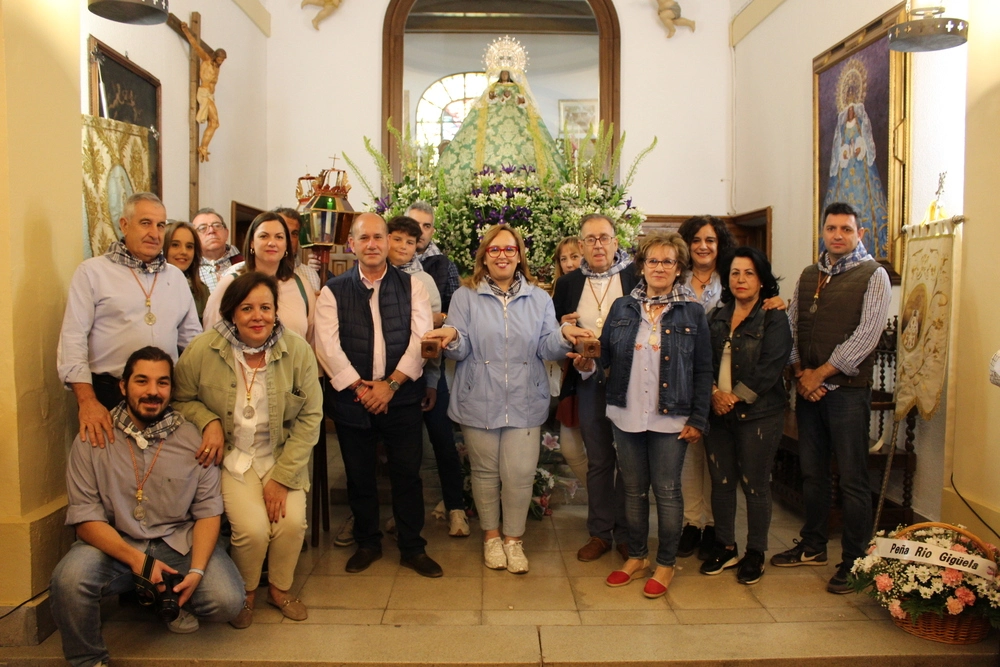 La Delegada de la Junta de CLM en Ciudad Real y el alcalde de Villarrubia de los Ojos en la misa y procesión de la Virgen de la Sierra