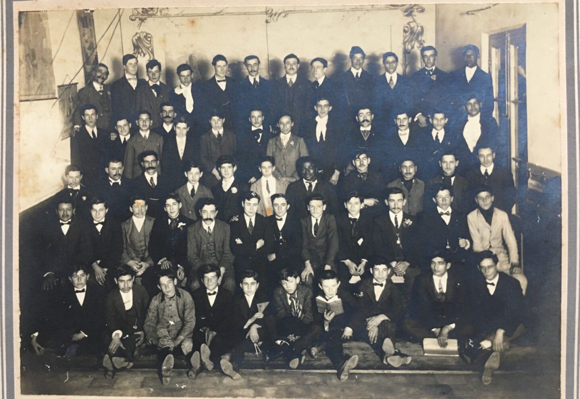 Alumnos de la Escuela Hiram en 1897