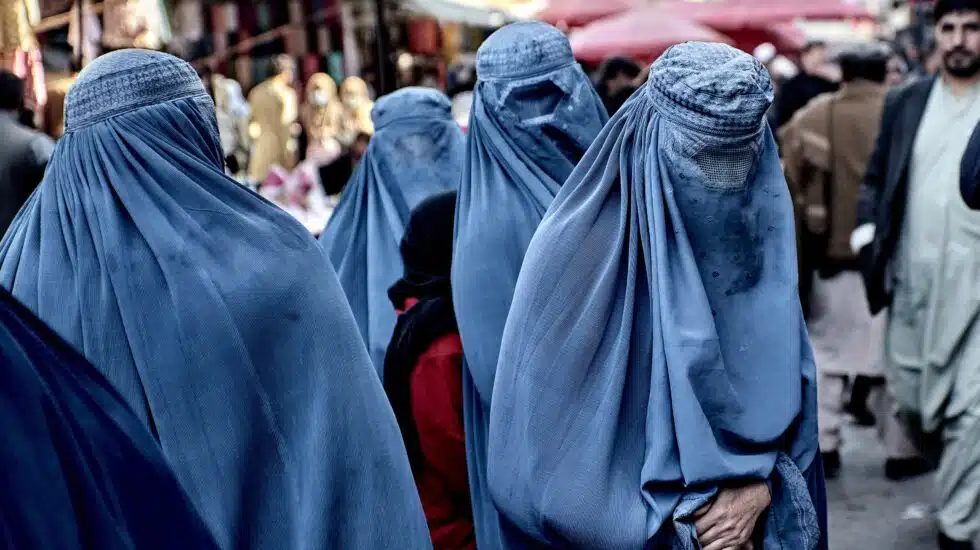 Un grupo de mujeres con burka en Afganistán EUROPA PRESS
