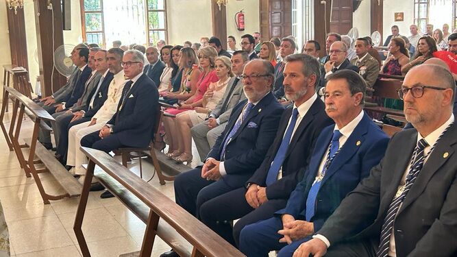 El presidente del puerto de Algeciras, el comandante naval, el coronel de la Guardia Civil y concejales en los actos en honor a la Virgen del Carmen