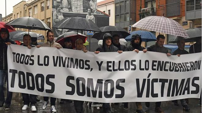 Imagen de la histórica manifestación en Astorga contra los abusos, la primera en España