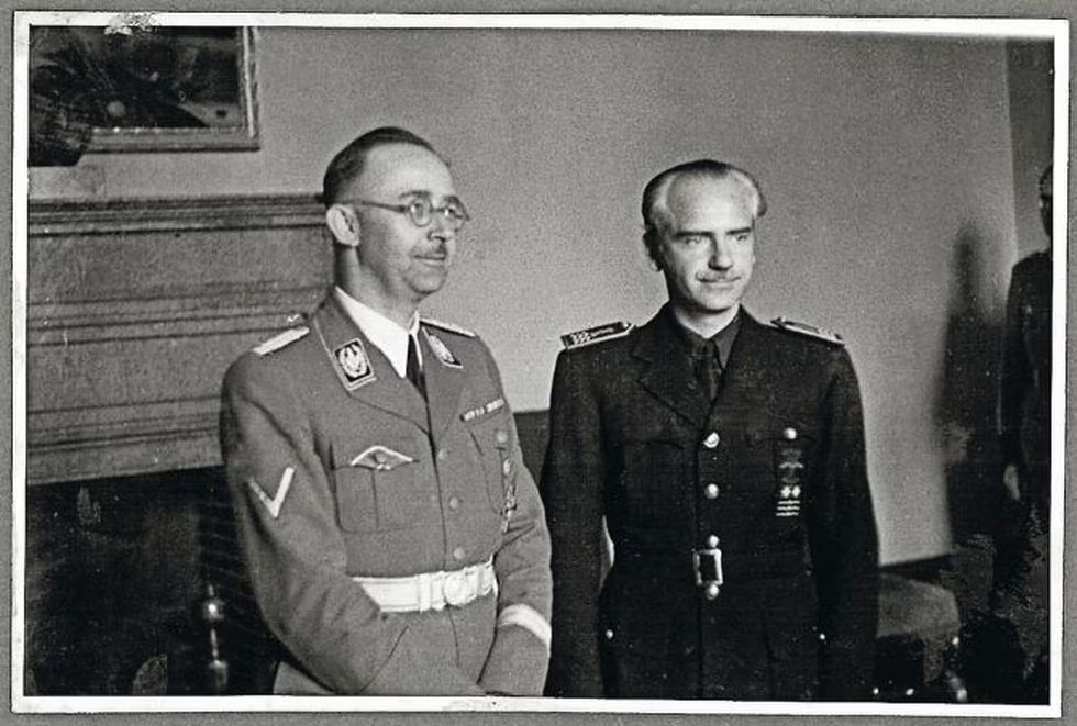 Ramón Serrano Suñer, ministro y cuñado de Franco, acompañado del jerarca nazi Heinrich Himmler.Fundación Castañé / Reproducción de Estudios Laluna