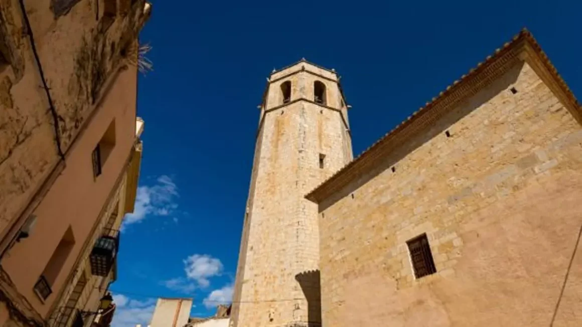 Campanario de la Iglesia Arciprestal de Sant Mateu (Castelló). MASTRAT ÀNIMA INTERIOR